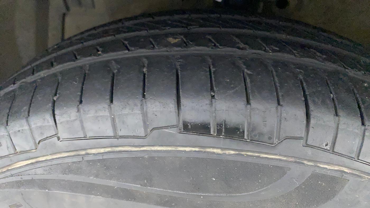 2012 Maruti Swift VDI, Diesel, Manual, 87,871 km, Left Front Tyre Tread