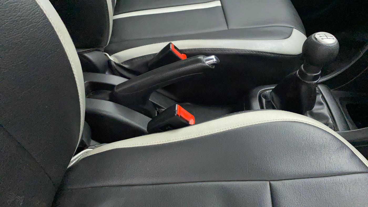 2012 Maruti Swift VDI, Diesel, Manual, 87,871 km, Gear Lever