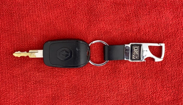 2017 Renault Kwid 1.0 RXT, Petrol, Manual, 71,331 km, Key Close Up