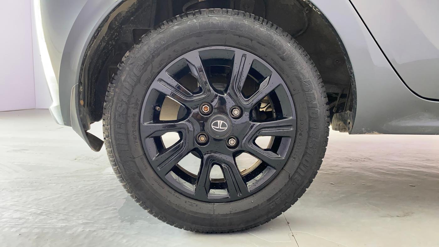 2021 Tata Tiago XT LIMITED EDITION PETROL, Petrol, Manual, 20,856 km, Right Rear Wheel