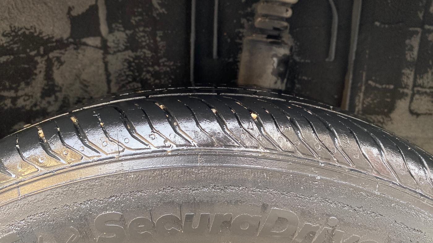 2021 Nissan MAGNITE XV PREMIUM, Petrol, Manual, 38,247 km, Left Rear Tyre Tread