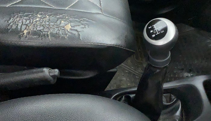 2017 Maruti Wagon R 1.0 LXI CNG, CNG, Manual, 70,416 km, Gear Lever