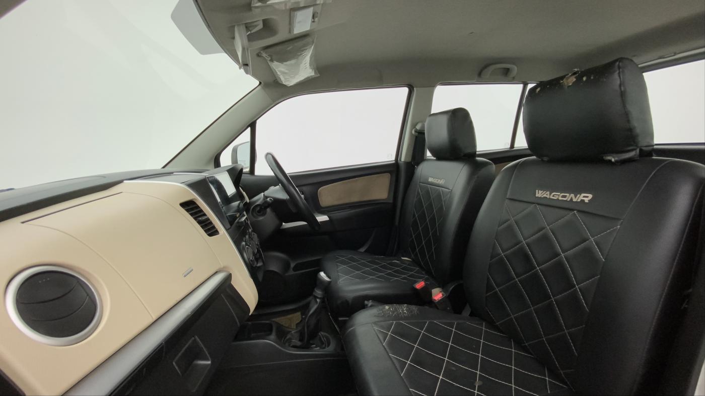 2017 Maruti Wagon R 1.0 LXI CNG, CNG, Manual, 70,416 km, Right Side Front Door Cabin