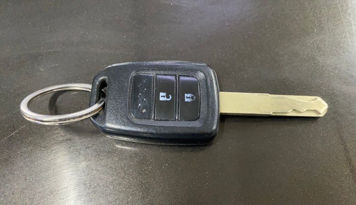 2019 Honda Amaze 1.2L I-VTEC S, Petrol, Manual, 48,088 km, Key Close Up