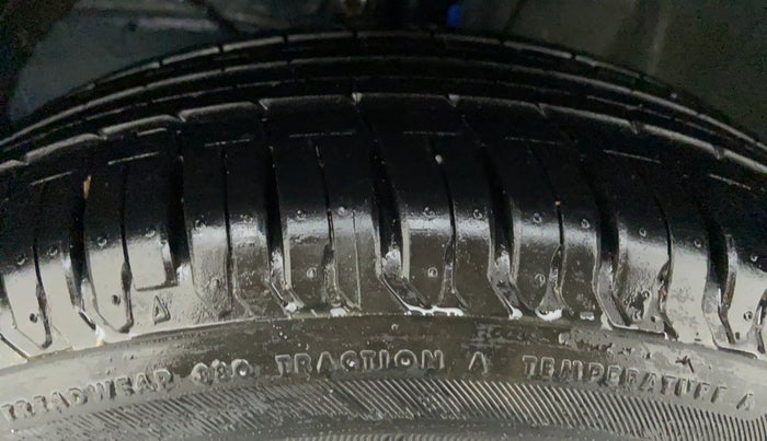 2021 Maruti XL6 ZETA SHVS, Petrol, Manual, 3,828 km, Left Front Tyre Tread