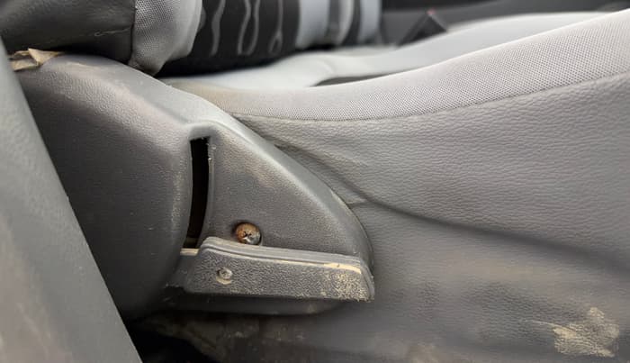 2012 Maruti Alto 800 LX CNG, CNG, Manual, 71,627 km, Driver Side Adjustment Panel