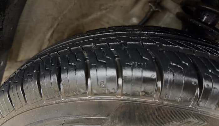 2012 Maruti Alto 800 LX CNG, CNG, Manual, 71,627 km, Right Front Tyre Tread