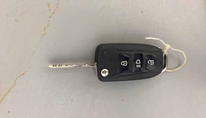 2018 Tata Tiago XTA PETROL, Petrol, Automatic, 49,239 km, Key Close Up