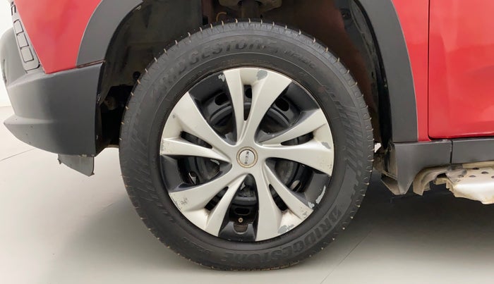 2016 Mahindra Kuv100 K4 PLUS 6 STR, Petrol, Manual, 47,491 km, Left Front Wheel