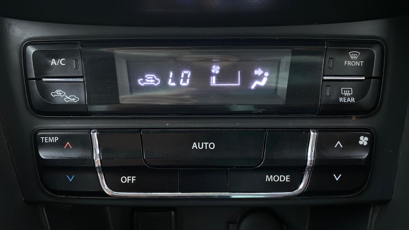 2016 Maruti Vitara Brezza ZDI PLUS DUAL TONE, Diesel, Manual, 1,50,258 km, Automatic Climate Control