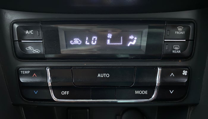 2016 Maruti Vitara Brezza ZDI PLUS DUAL TONE, Diesel, Manual, 1,50,258 km, Automatic Climate Control
