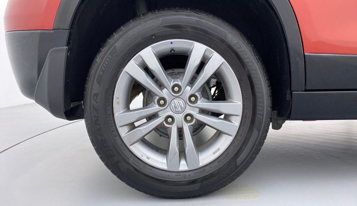 2016 Maruti Vitara Brezza ZDI PLUS DUAL TONE, Diesel, Manual, 1,50,258 km, Right Rear Wheel