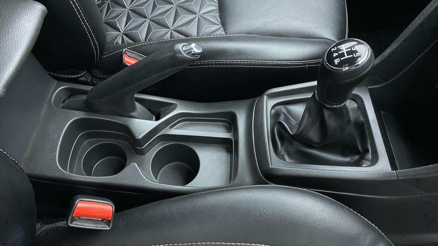 2016 Maruti Vitara Brezza ZDI PLUS DUAL TONE, Diesel, Manual, 1,50,258 km, Gear Lever