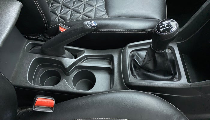 2016 Maruti Vitara Brezza ZDI PLUS DUAL TONE, Diesel, Manual, 1,50,258 km, Gear Lever