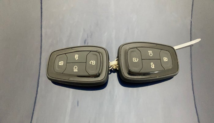 2022 Tata TIGOR XZ CNG, CNG, Manual, 60,805 km, Key Close Up