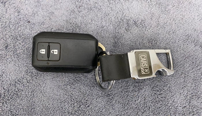 2020 Maruti XL6 ZETA MT, Petrol, Manual, 73,095 km, Key Close Up