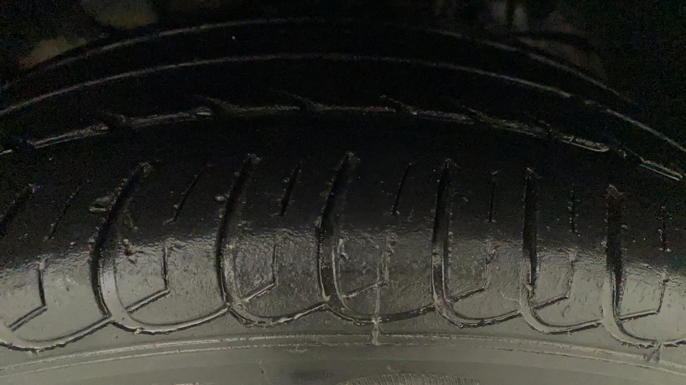 2017 Tata Tiago XZ PETROL, Petrol, Manual, 37,602 km, Right Front Tyre Tread