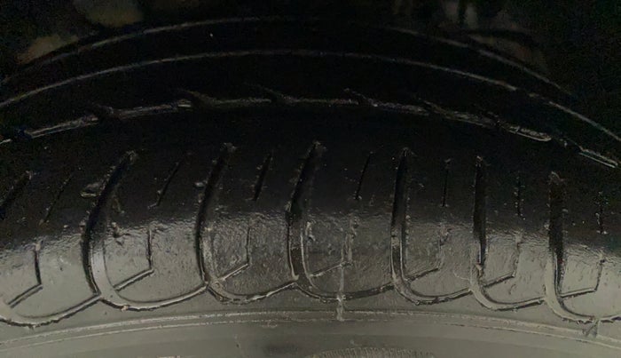 2017 Tata Tiago XZ PETROL, Petrol, Manual, 37,602 km, Right Front Tyre Tread