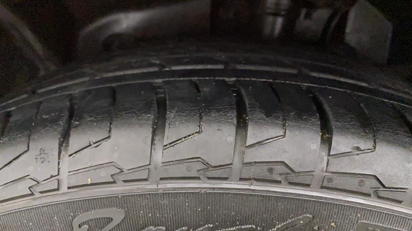 2017 Ford Ecosport TITANIUM + 1.5L DIESEL, Diesel, Manual, 75,115 km, Left Front Tyre Tread