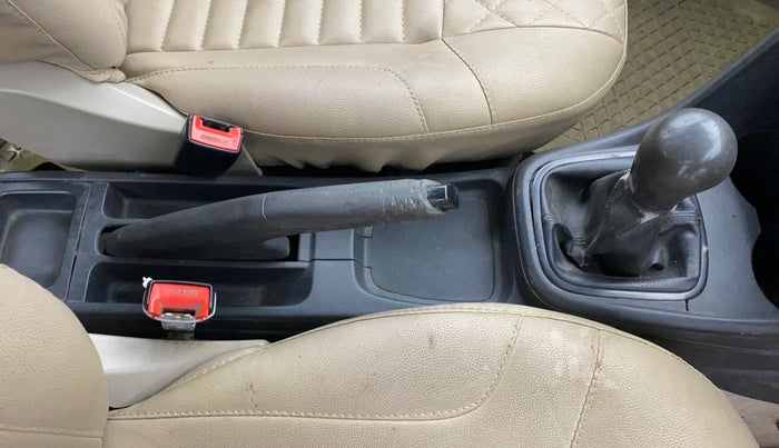 2013 Volkswagen Polo TRENDLINE 1.2L PETROL, Petrol, Manual, 79,582 km, Gear Lever