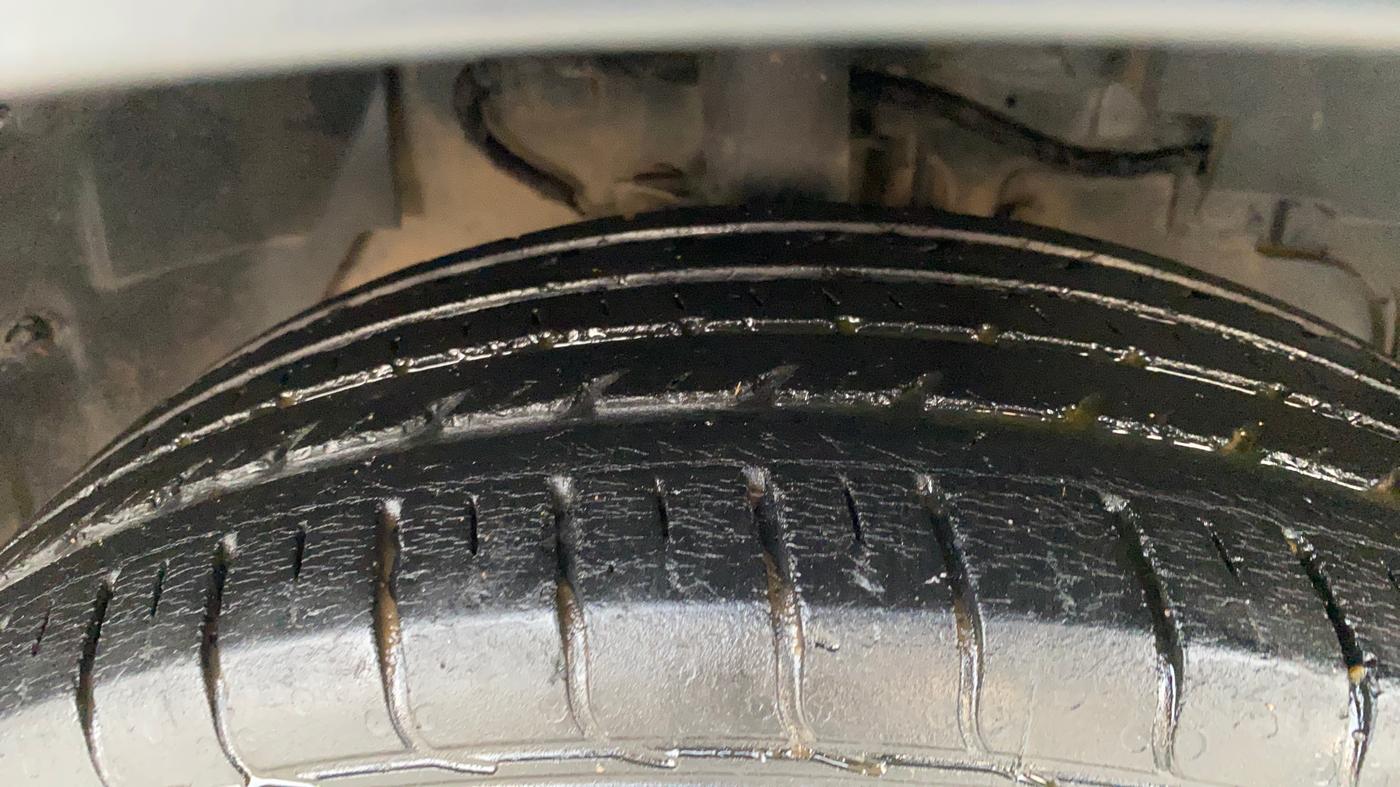 2019 Tata NEXON XE PETROL, Petrol, Manual, 52,521 km, Right Front Tyre Tread