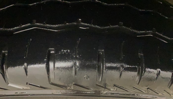 2023 Maruti Eeco 5 STR AC, Petrol, Manual, 28,999 km, Right Front Tyre Tread