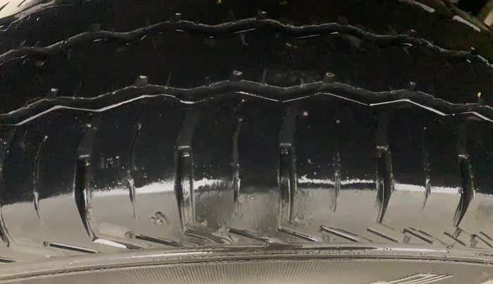 2023 Maruti Eeco 5 STR AC, Petrol, Manual, 28,999 km, Right Rear Tyre Tread