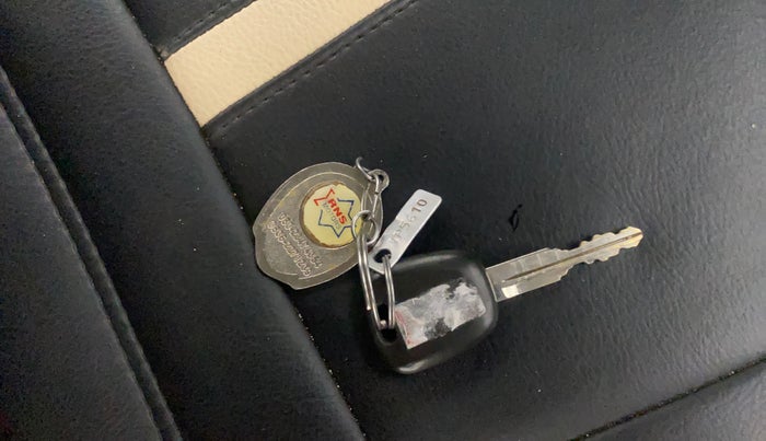 2023 Maruti Eeco 5 STR AC, Petrol, Manual, 28,999 km, Key Close Up