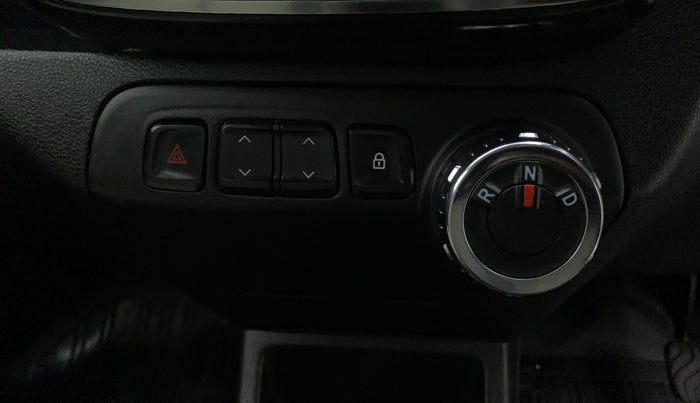 2018 Renault Kwid RXT 1.0 AMT (O), Petrol, Automatic, 22,487 km, Gear Lever