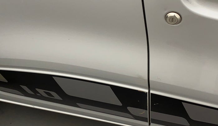 2018 Renault Kwid RXT 1.0 AMT (O), Petrol, Automatic, 22,487 km, Right rear door - Slightly dented