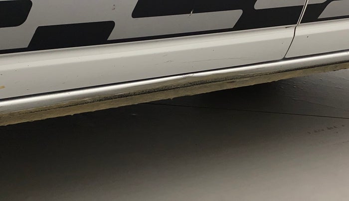 2018 Renault Kwid RXT 1.0 AMT (O), Petrol, Automatic, 22,487 km, Left running board - Slightly dented