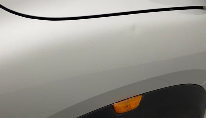 2018 Renault Kwid RXT 1.0 AMT (O), Petrol, Automatic, 22,487 km, Right fender - Slightly dented