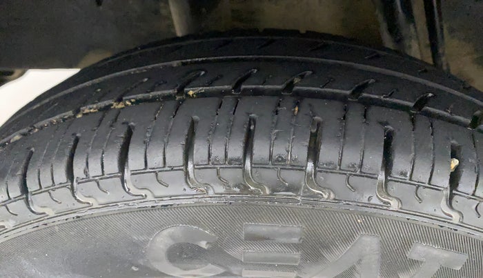 2018 Renault Kwid RXT 1.0 AMT (O), Petrol, Automatic, 22,487 km, Right Rear Tyre Tread