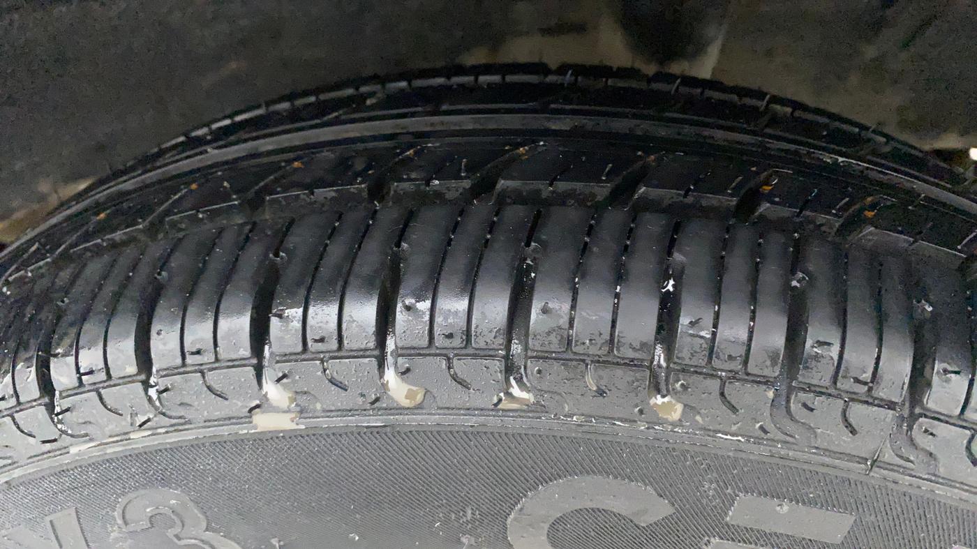 2018 Renault Kwid RXT 1.0 AMT (O), Petrol, Automatic, 22,487 km, Left Rear Tyre Tread