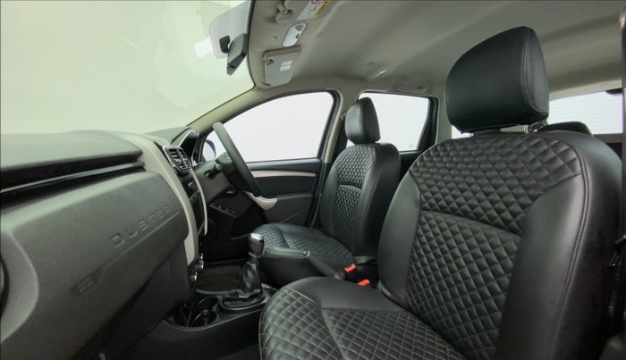2020 Renault Duster RXS 1.3 TURBO PETROL MT, Petrol, Manual, 30,412 km, Right Side Front Door Cabin