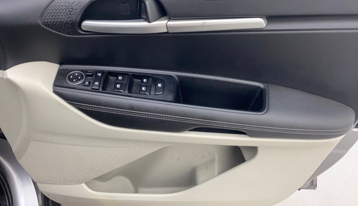 2022 KIA SONET HTX 1.0 IMT, Petrol, Manual, 26,392 km, Driver Side Door Panels Control