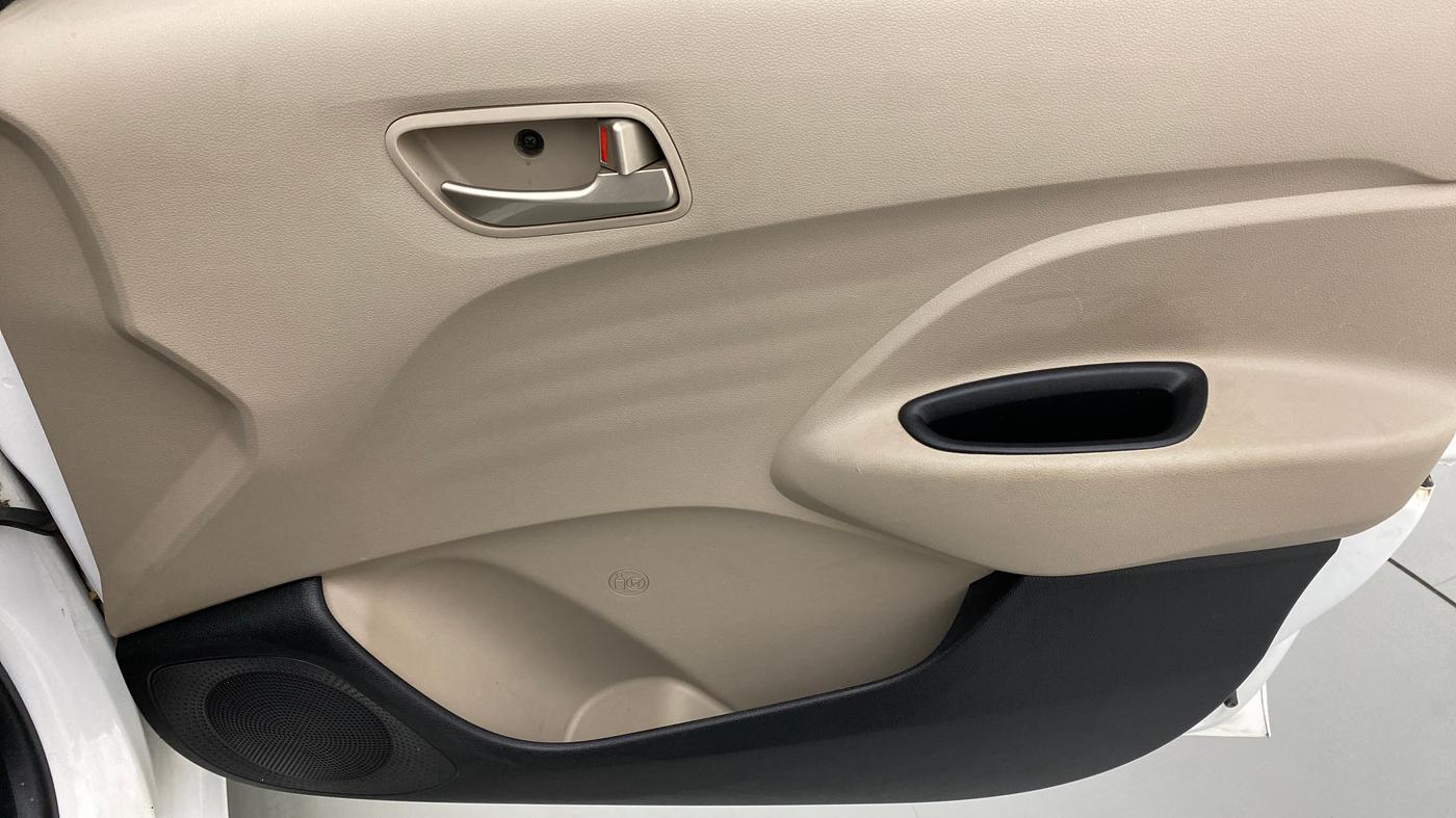 2018 Hyundai NEW SANTRO SPORTZ MT, Petrol, Manual, 28,364 km, Driver Side Door Panels Control