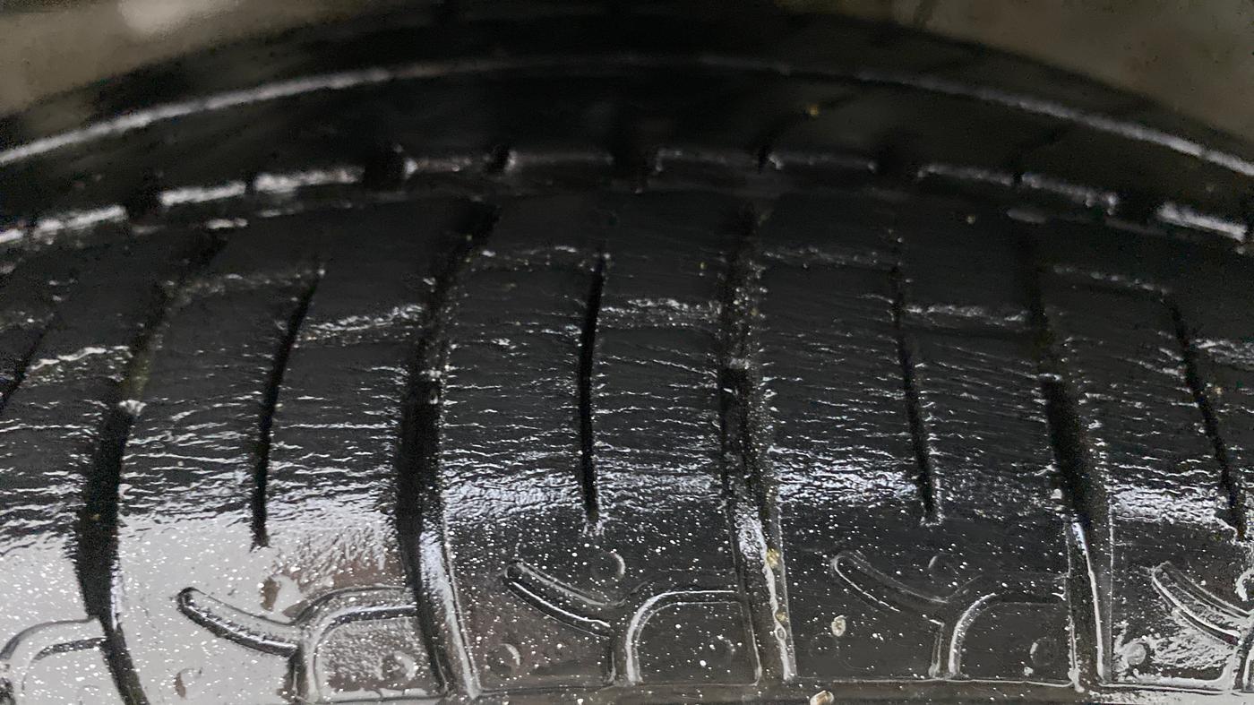 2018 Hyundai NEW SANTRO SPORTZ MT, Petrol, Manual, 28,364 km, Left Front Tyre Tread