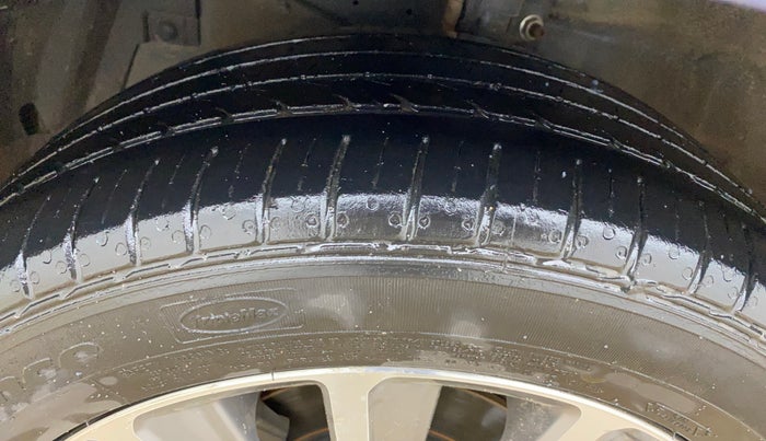 2018 Maruti Ciaz ALPHA DIESEL 1.3, Diesel, Manual, 85,988 km, Left Front Tyre Tread