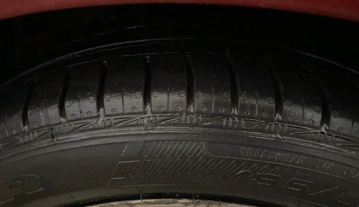 2014 Hyundai Xcent SX 1.2 (O), Petrol, Manual, 60,041 km, Left Front Tyre Tread