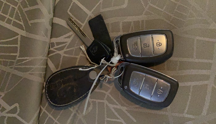 2014 Hyundai Xcent SX 1.2 (O), Petrol, Manual, 60,041 km, Key Close Up