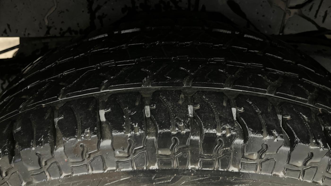 2021 Mahindra Thar LX PETROL HT 4WD AT, Petrol, Automatic, 36,638 km, Right Rear Tyre Tread
