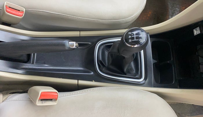 2017 Maruti Ciaz ZETA 1.4  MT PETROL, Petrol, Manual, 74,331 km, Gear Lever