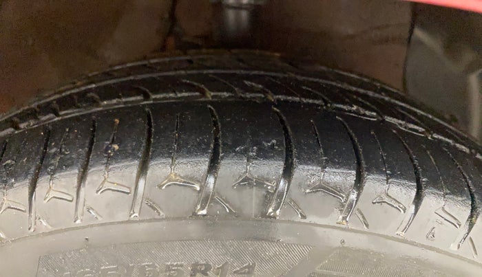 2017 Hyundai Grand i10 SPORTZ (O) AT 1.2 KAPPA VTVT, Petrol, Automatic, 63,246 km, Right Front Tyre Tread