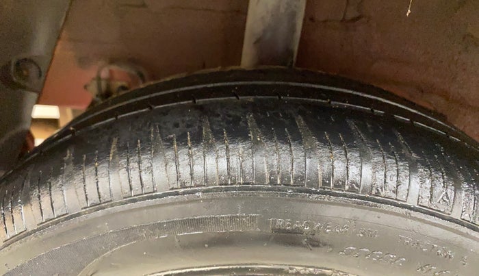 2017 Hyundai Grand i10 SPORTZ (O) AT 1.2 KAPPA VTVT, Petrol, Automatic, 63,246 km, Right Rear Tyre Tread