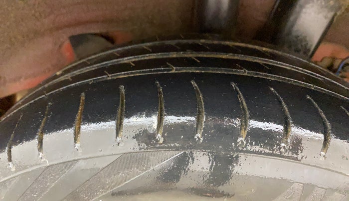 2017 Hyundai Grand i10 SPORTZ (O) AT 1.2 KAPPA VTVT, Petrol, Automatic, 63,246 km, Left Rear Tyre Tread