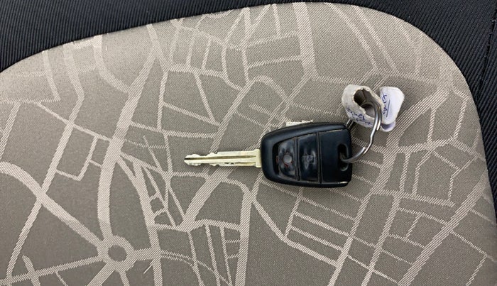 2017 Hyundai Grand i10 SPORTZ (O) AT 1.2 KAPPA VTVT, Petrol, Automatic, 63,246 km, Key Close Up