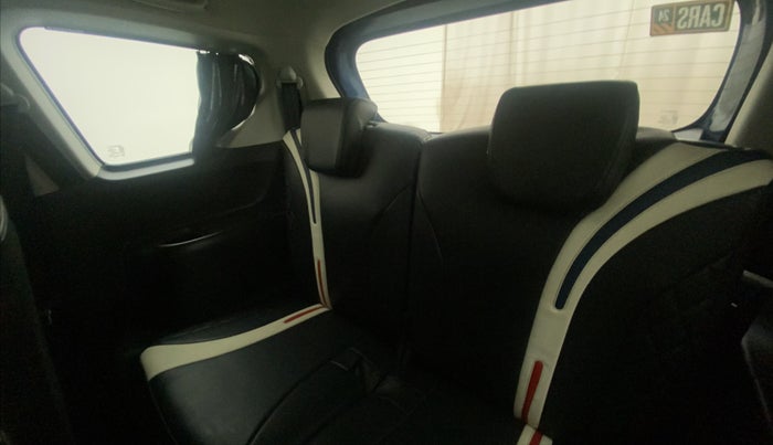 2022 Maruti XL6 ZETA MT, Petrol, Manual, 9,626 km, Third Seat Row ( optional )