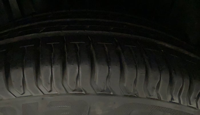 2022 Maruti XL6 ZETA MT, Petrol, Manual, 9,626 km, Right Front Tyre Tread