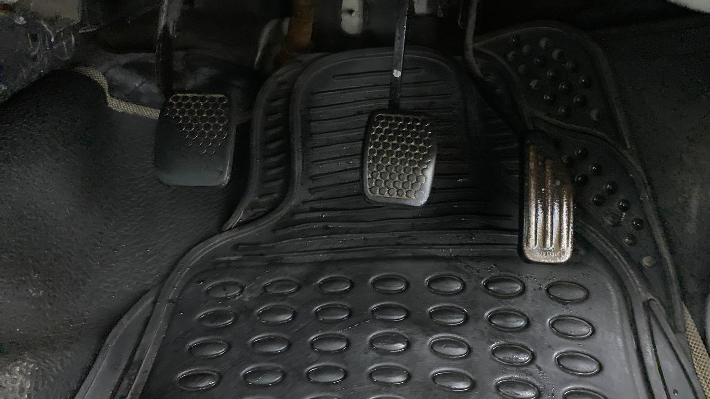 2014 Maruti Alto K10 VXI P, Petrol, Manual, 78,107 km, Pedals